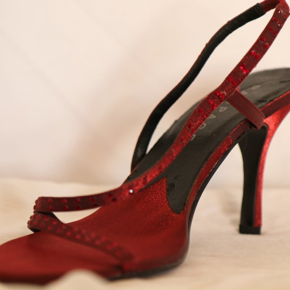 RAMPAGE WINE PARTY SANDALS SIZE 8 USED